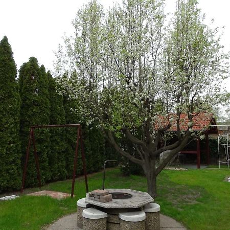 布达佩斯苹果酒店 Budapest Ngoại thất bức ảnh