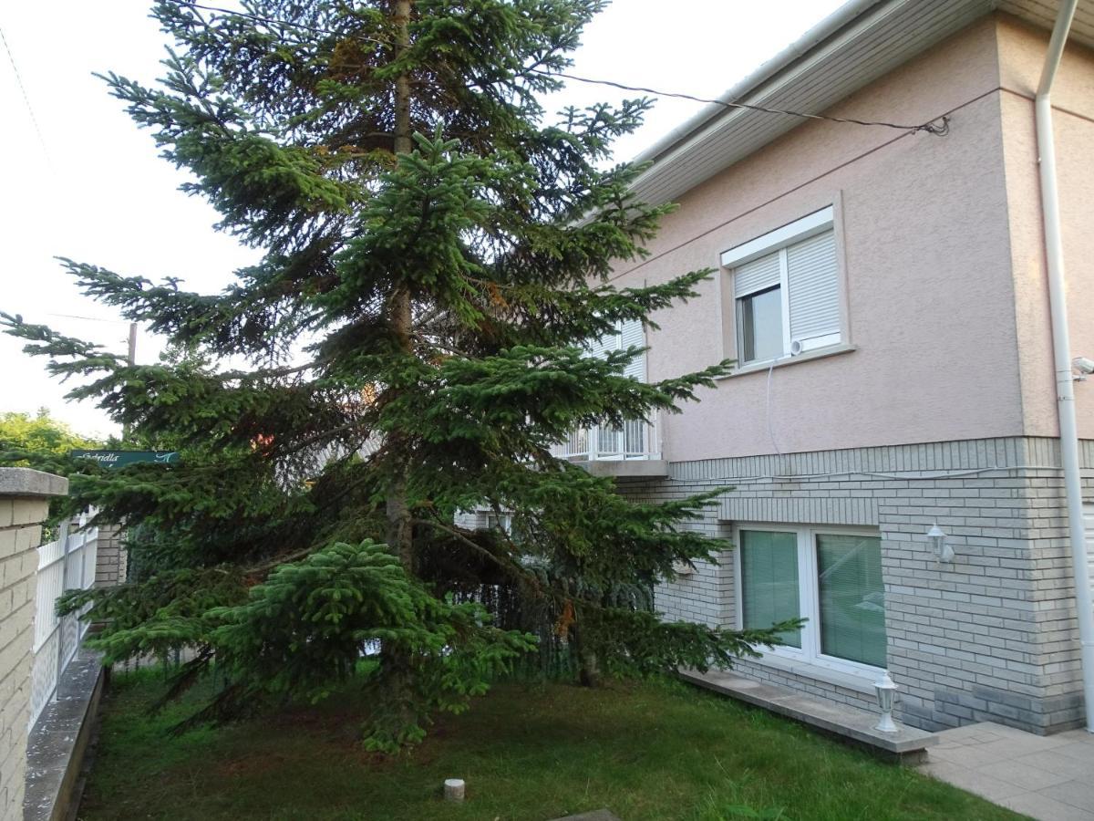 布达佩斯苹果酒店 Budapest Ngoại thất bức ảnh